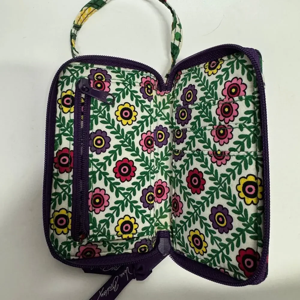 Vera Bradley Viva La Vera All In One Zipper Wallet Wristlet Green Purple Floral